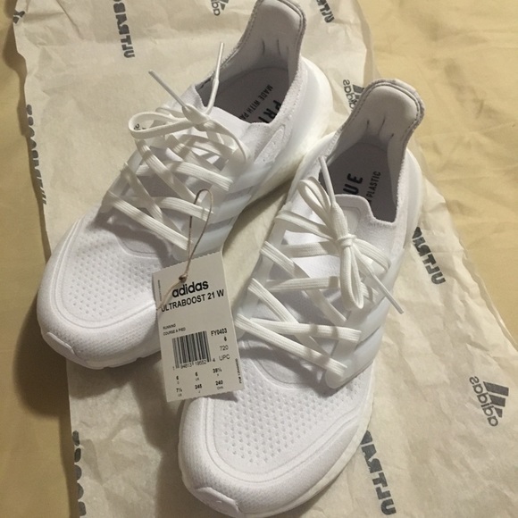 adidas Shoes - Adidas Ultraboost 21